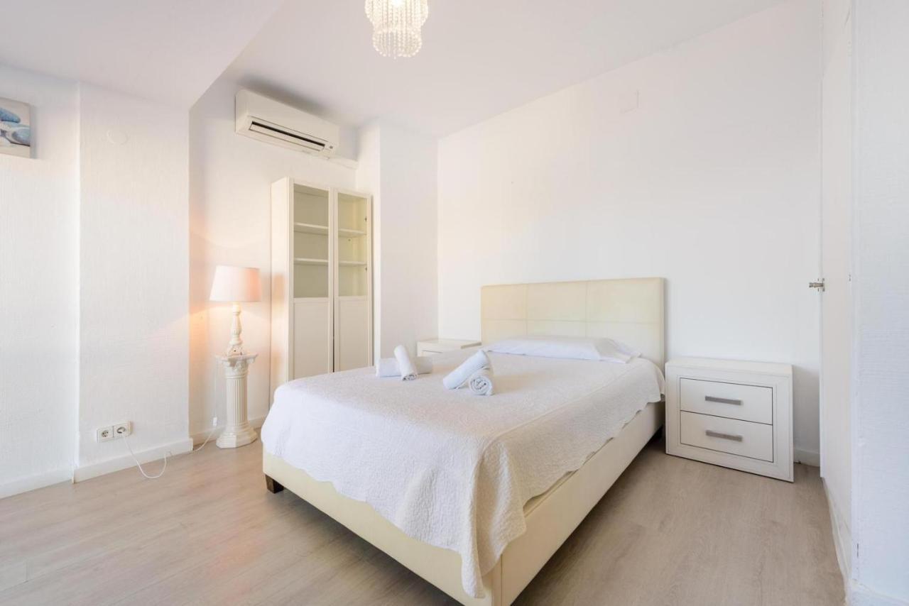 Es Cana Jacaranda Apartments & Studios מראה חיצוני תמונה