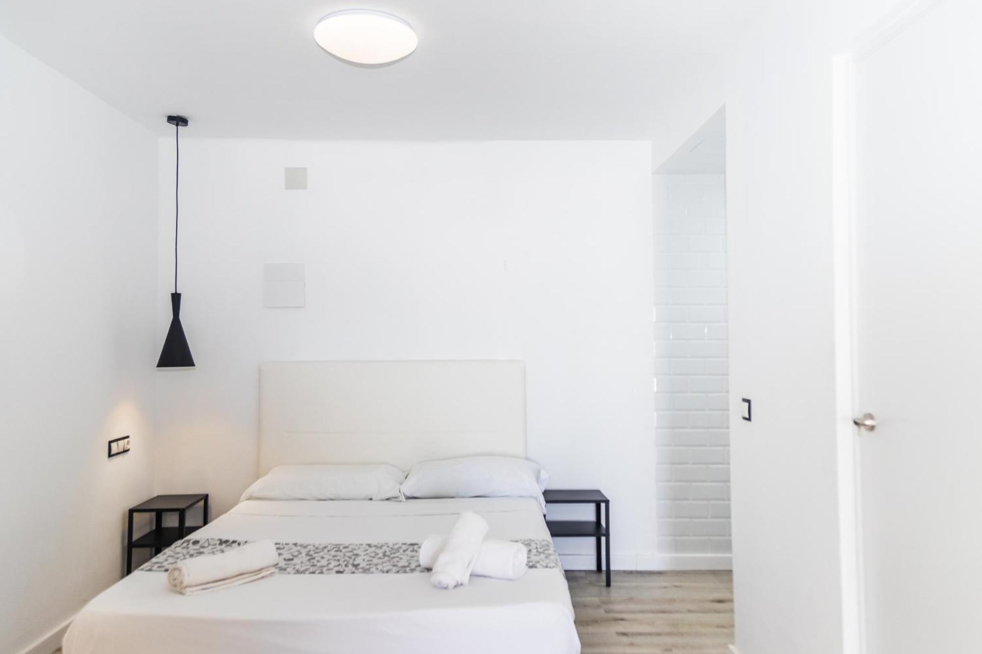 Es Cana Jacaranda Apartments & Studios מראה חיצוני תמונה
