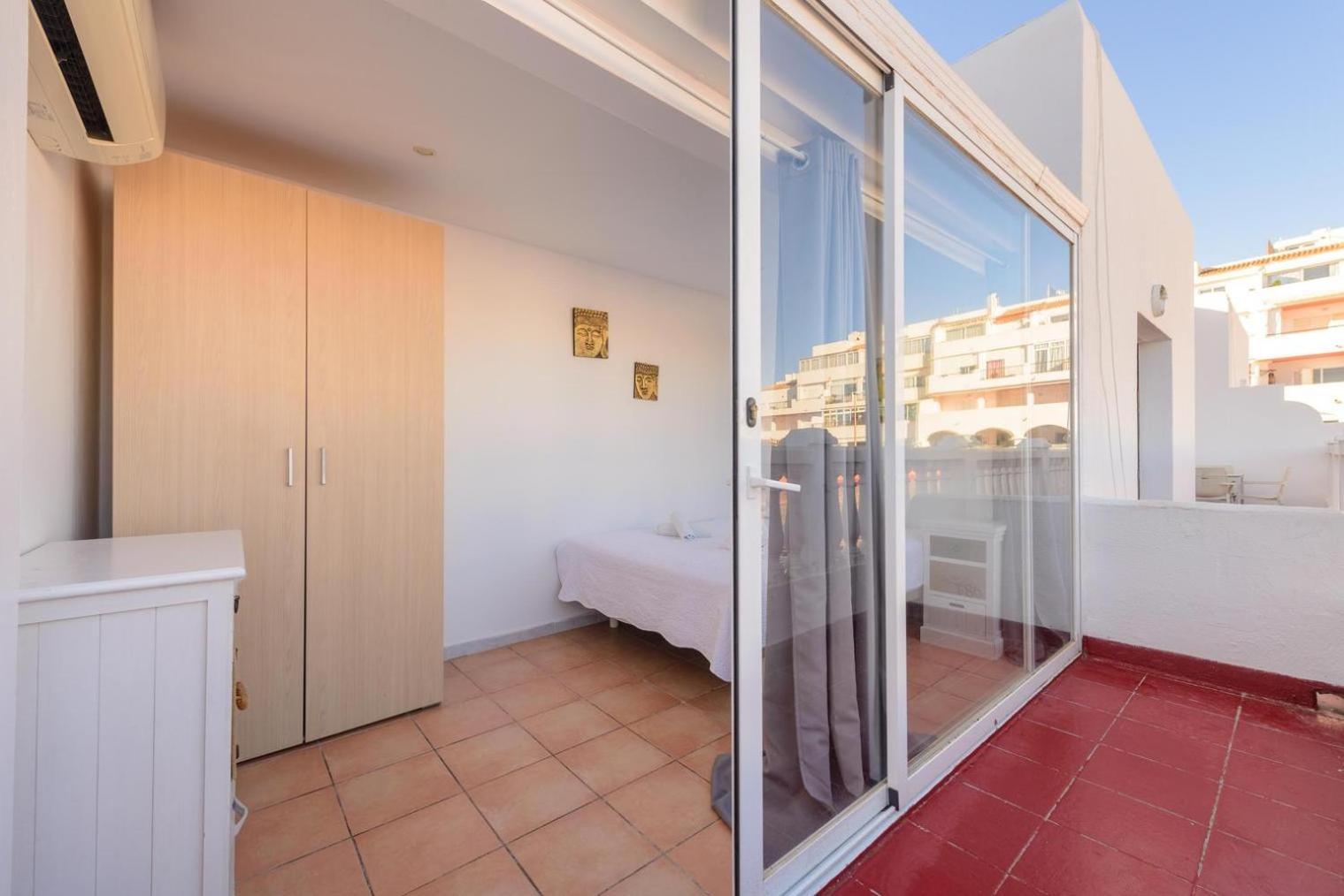 Es Cana Jacaranda Apartments & Studios חדר תמונה