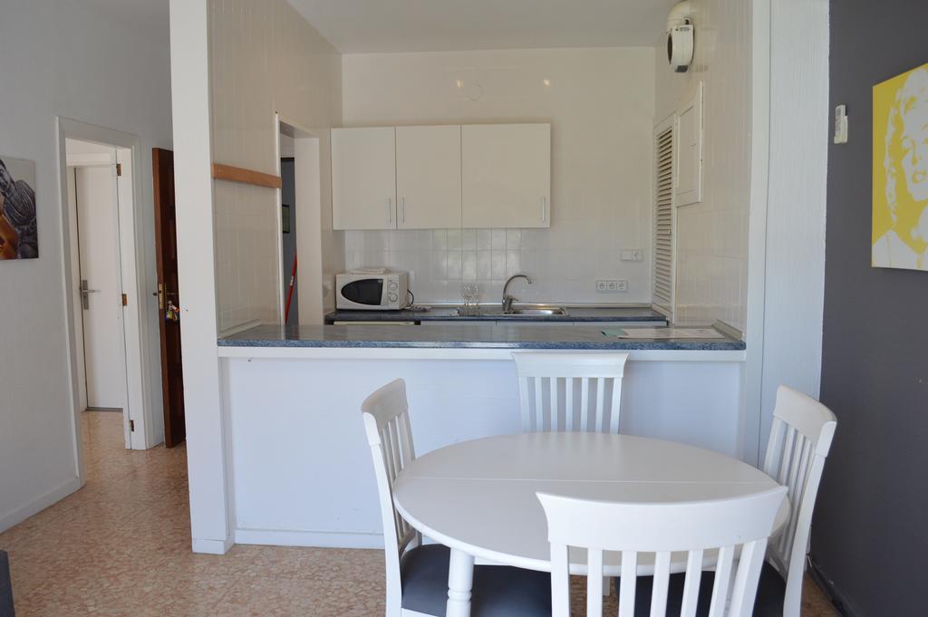 Es Cana Jacaranda Apartments & Studios מראה חיצוני תמונה