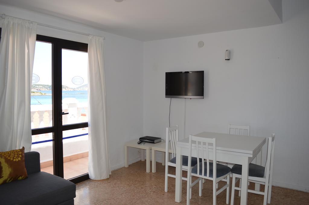 Es Cana Jacaranda Apartments & Studios מראה חיצוני תמונה