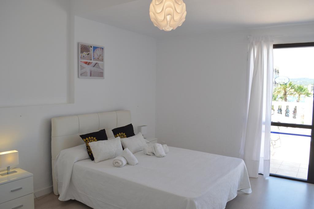 Es Cana Jacaranda Apartments & Studios מראה חיצוני תמונה