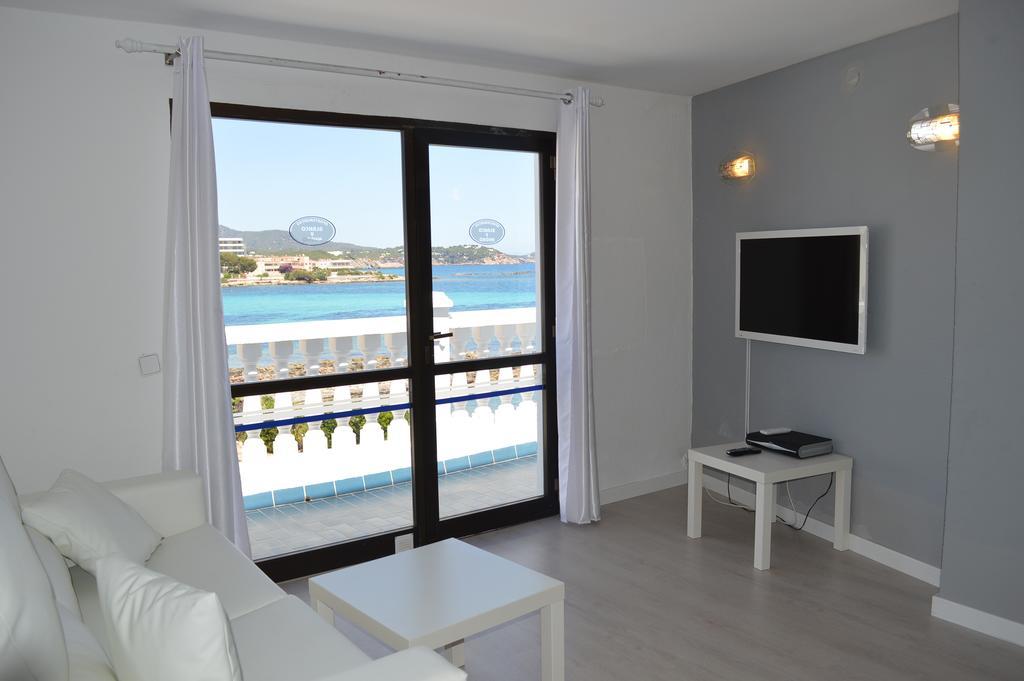 Es Cana Jacaranda Apartments & Studios מראה חיצוני תמונה