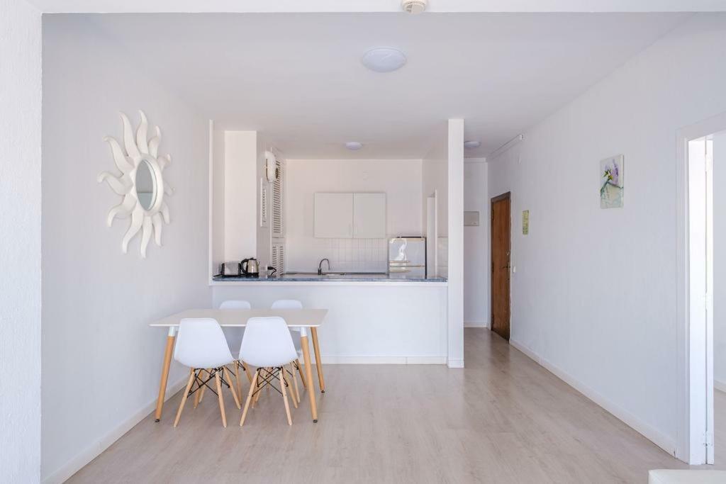 Es Cana Jacaranda Apartments & Studios מראה חיצוני תמונה
