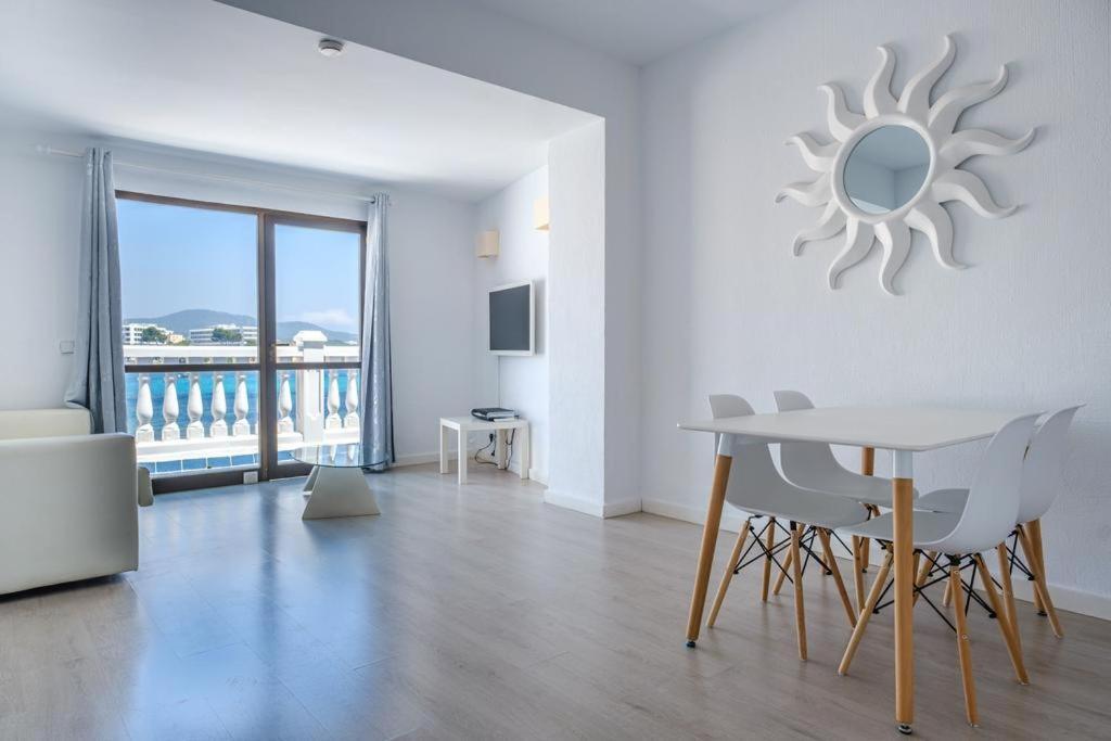 Es Cana Jacaranda Apartments & Studios מראה חיצוני תמונה